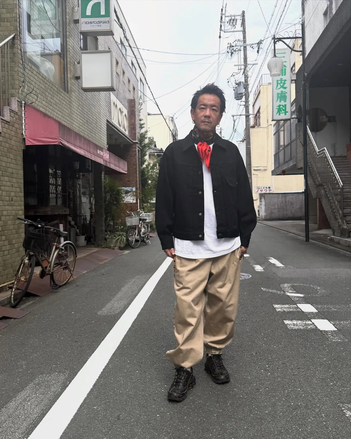 WACKO MARIAのブラックデニムのトラッカージャケット...