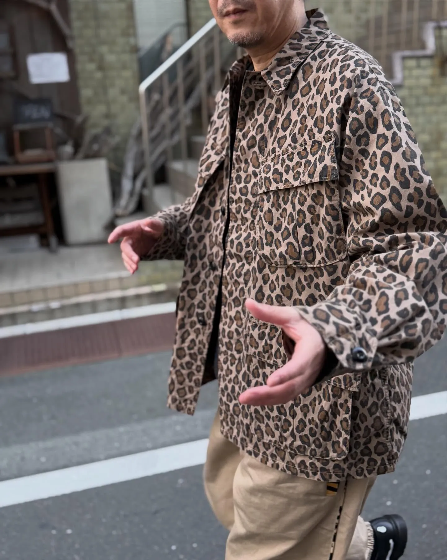 WACKO MARIAのレオパード柄のファティーグジャケット...