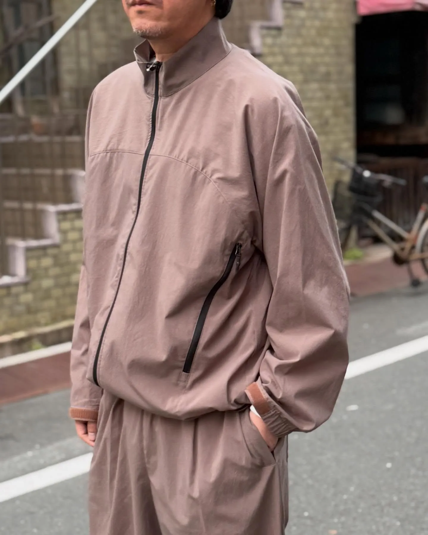 Cabaret Povalのセットアップ。