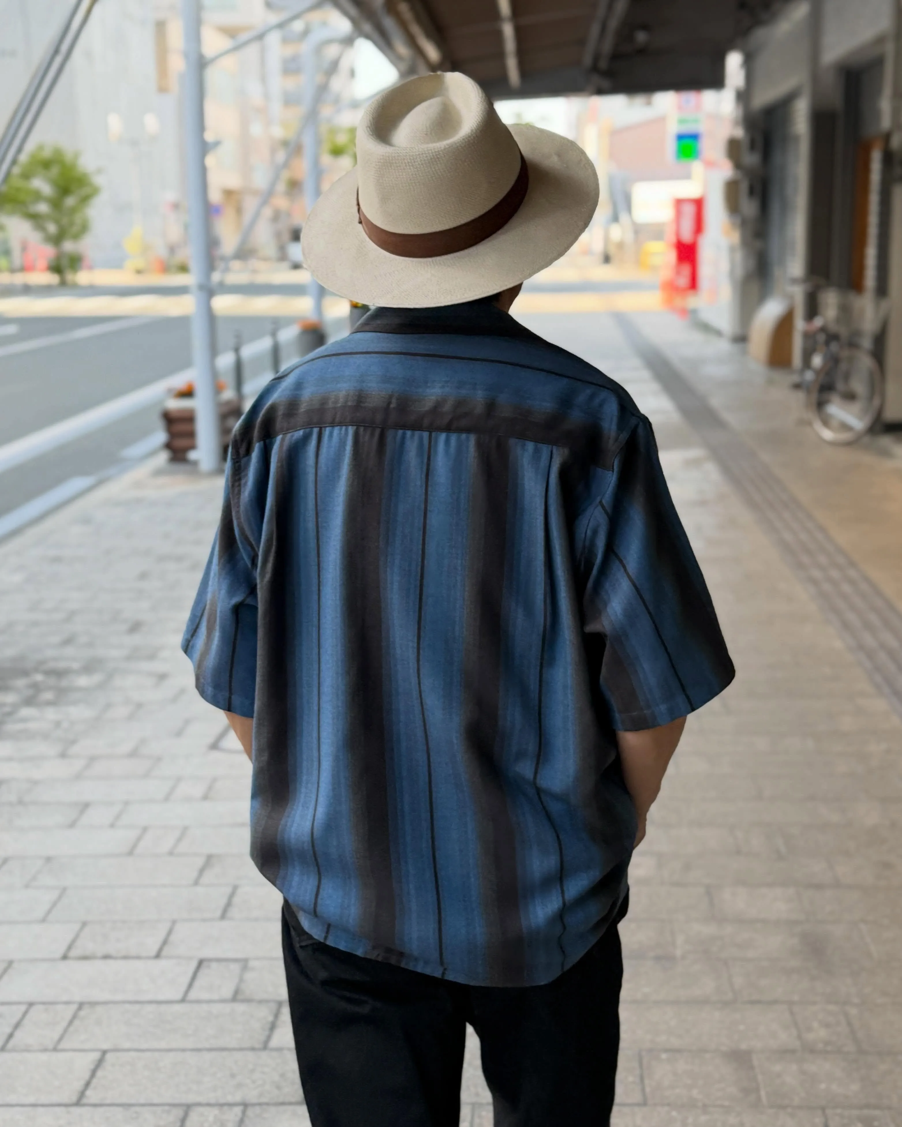 WACKO MARIA のオンブレストライプシャツ。
