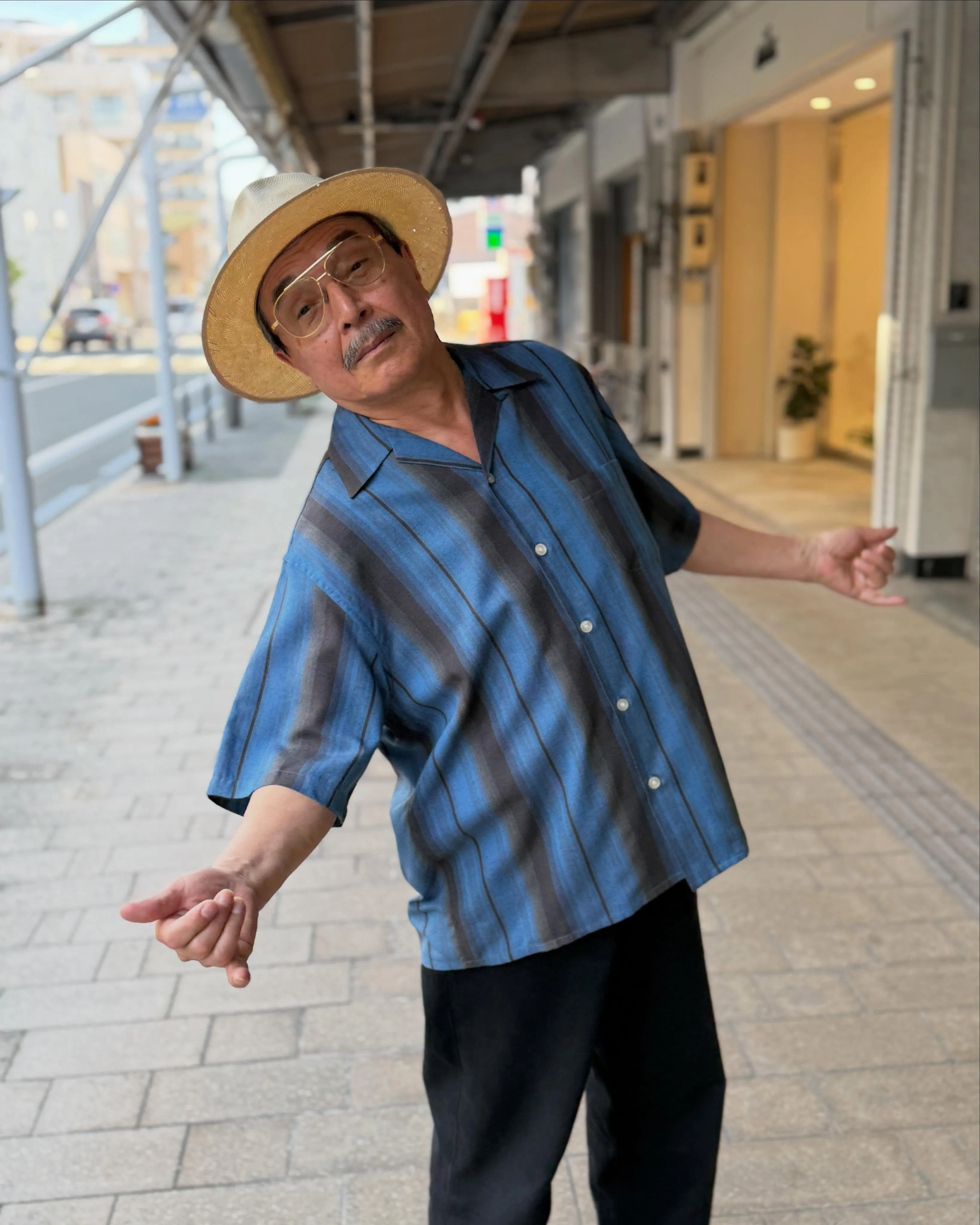 WACKO MARIA のオンブレストライプシャツ。