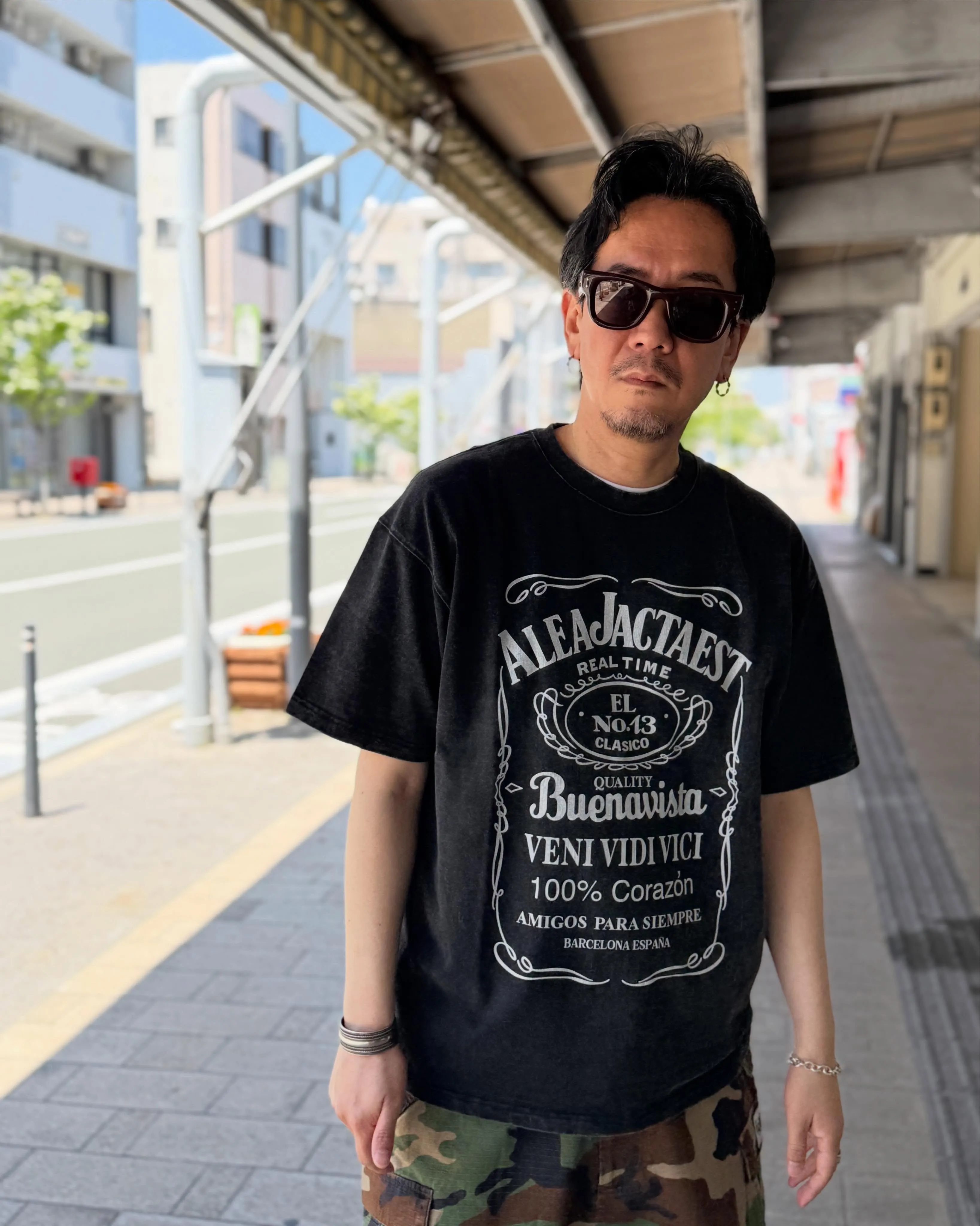 BUENA VISTAのTeeとショーツ。